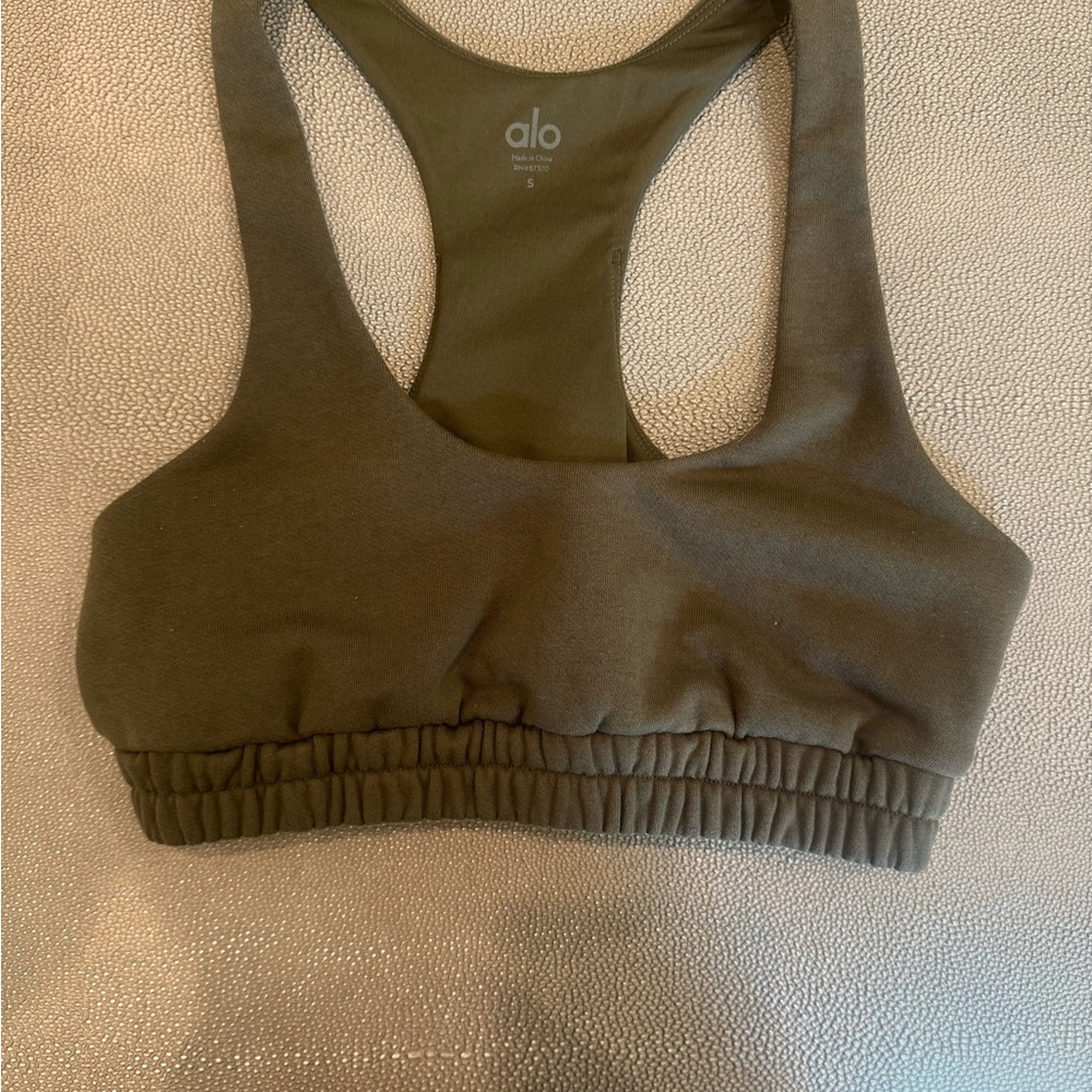 ALO Yoga Scoop Neck sweatshirt Sports Bra, Olive Size Small